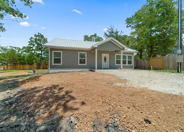 Property at 100 Walnut Cir, Somerville, TX 77879, 3 beds, 2 baths