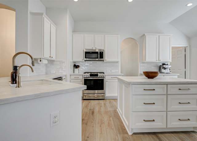 Property at 10018 Cedar Creek Ct, Brookshire, TX 77423, 3 beds, 2 baths
