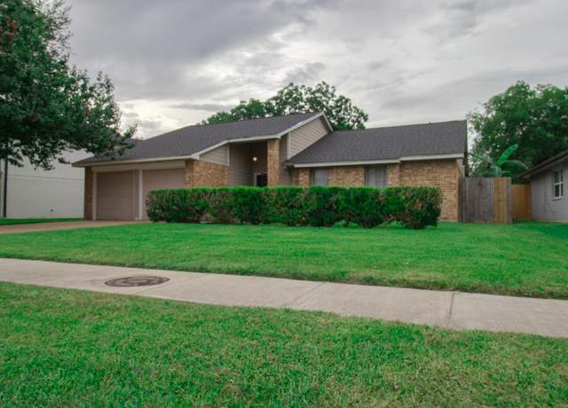 Property at 3834 Gamlin Bend Dr, Houston, TX 77082, 4 beds, 3 baths
