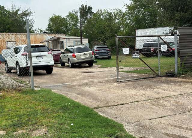 Property at 14004 Stancliff St, Houston, TX 77045