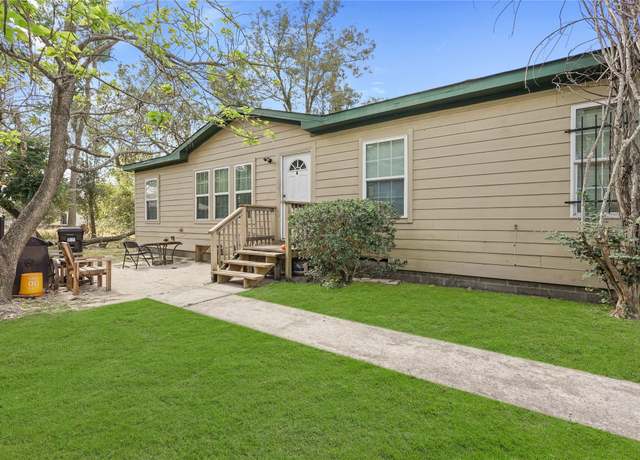 Property at 1045 Reverend B J Lewis Dr, Houston, TX 77088, 6 beds, 4 baths