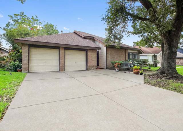 Property at 343 Richvale Ln, Houston, TX 77598, 3 beds, 2 baths