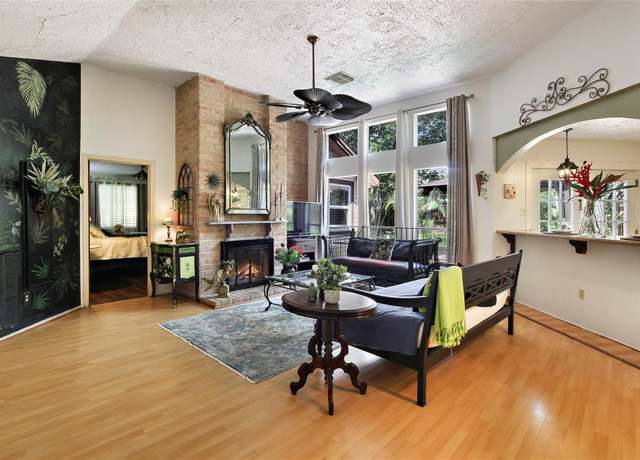 Property at 343 Richvale Ln, Houston, TX 77598, 3 beds, 2 baths