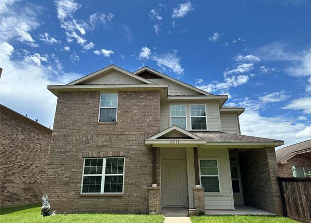 Property at 8211 Gran Villa Dr, Cypress, TX 77433, 4 beds, 2.5 baths