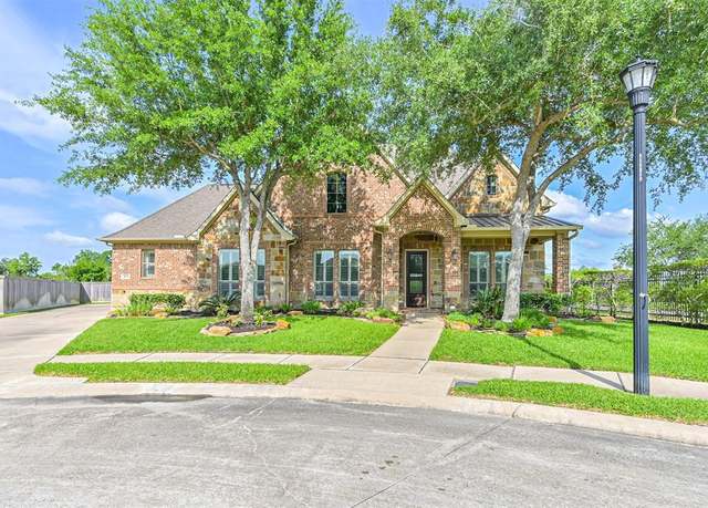 Property at 4102 Candlewood Ln, Manvel, TX 77578, 3 beds, 3.5 baths