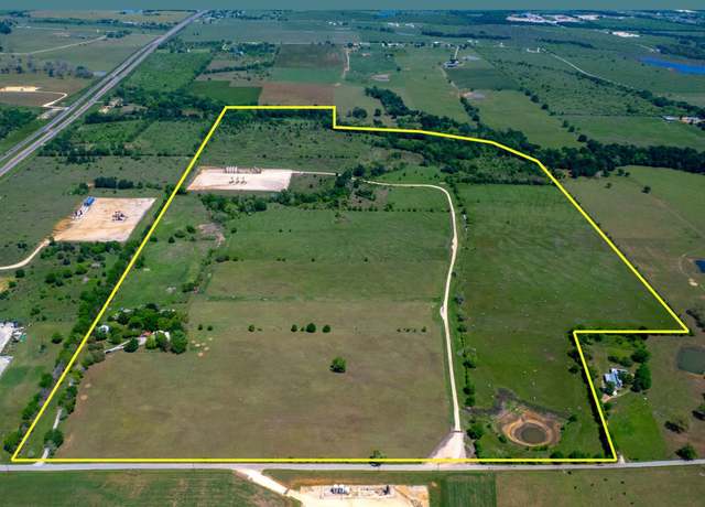 Property at 305 County Road 108, Caldwell, TX 77836, 3 beds, 2 baths
