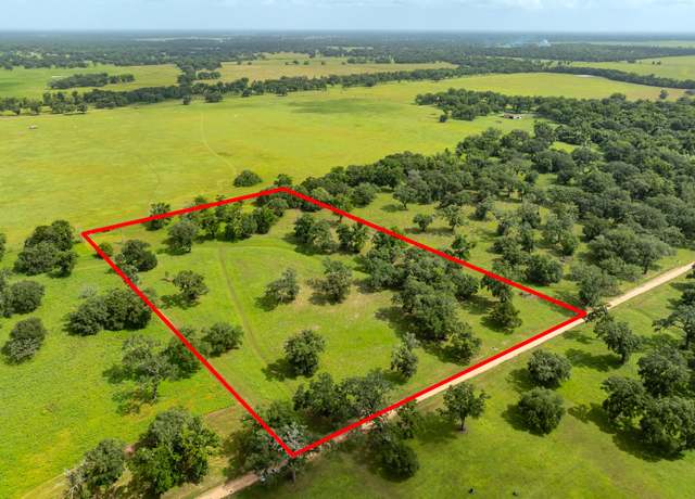 Property at 475 Valley Oaks Dr, Van Vleck, TX 77482