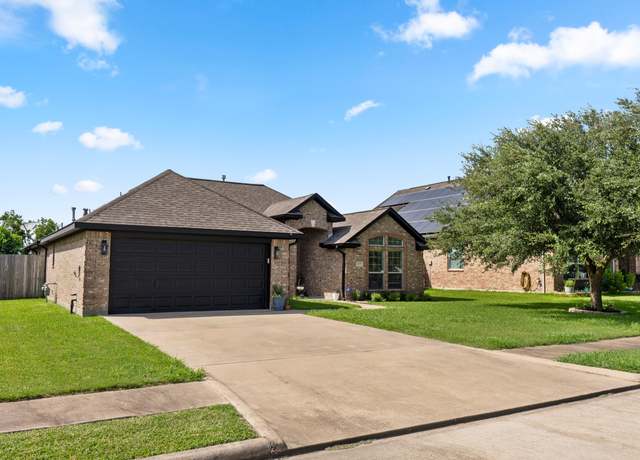 Property at 3217 Birkhill Ct, Bay City, TX 77414, 3 beds, 2 baths