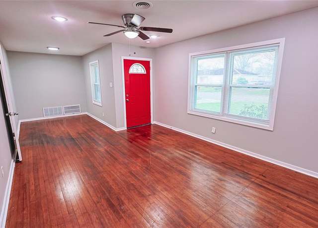 Property at 7205 Heron Ln, Texas City, TX 77591, 4 beds, 2 baths