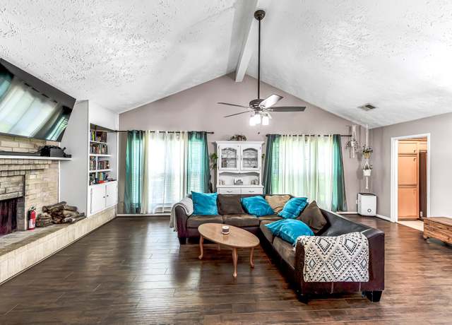 Property at 22706 Poppyfield Dr, Katy, TX 77450, 4 beds, 2 baths