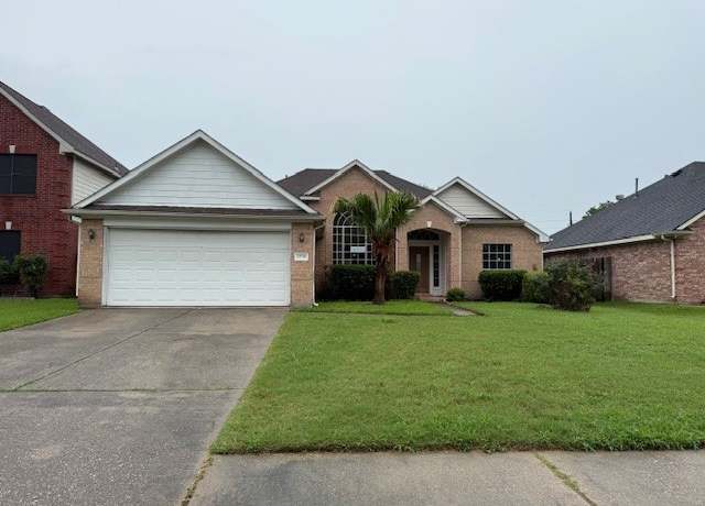 Property at 13735 Daehne Dr, Houston, TX 77014, 3 beds, 2 baths