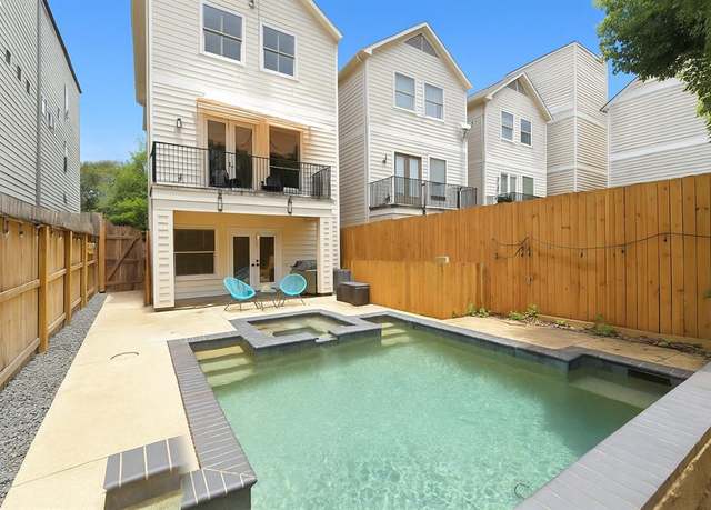Property at 5507 Larkin St, Houston, TX 77007, 3 beds, 3.5 baths
