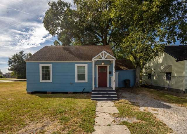 Property at 2978 Goliad St, Beaumont, TX 77701, 2 beds, 1 bath