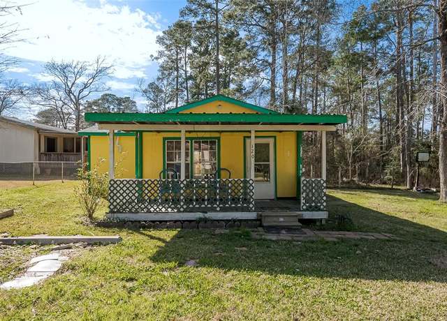 Property at 120 Caribou St, Onalaska, TX 77360, 2 beds, 1 bath