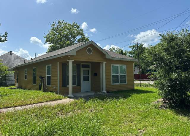 Property at 995 Ewing St, Beaumont, TX 77701, 2 beds, 2 baths