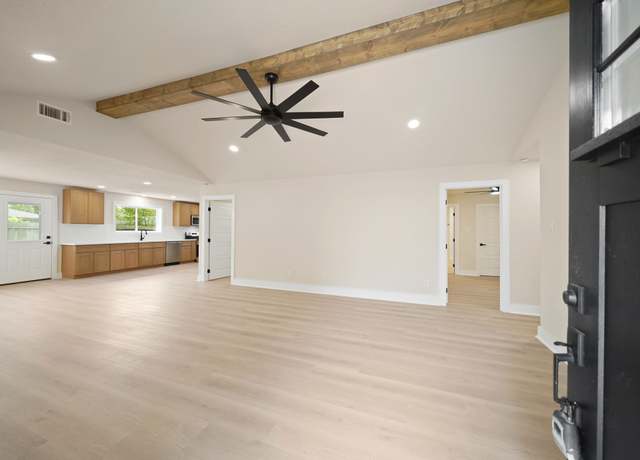 Property at 15322 E Barbara Cir, Houston, TX 77071, 4 beds, 3.5 baths