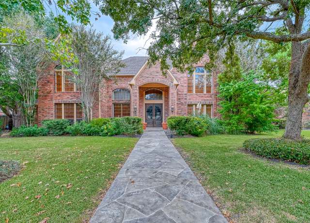 Property at 13710 Bayou Parkway Ct, Houston, TX 77077, 5 beds, 5 baths