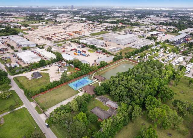 Property at 1631 Gault Rd, Houston, TX 77039, 4 beds, 2.5 baths