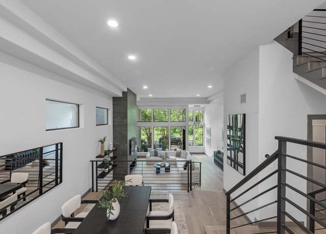 Property at 6306 Haskell St Unit B, Houston, TX 77007, 4 beds, 3.5 baths