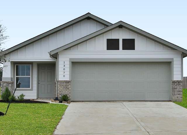 Property at 13070 Sarah Springs Dr, Magnolia, TX 77354, 3 beds, 2 baths
