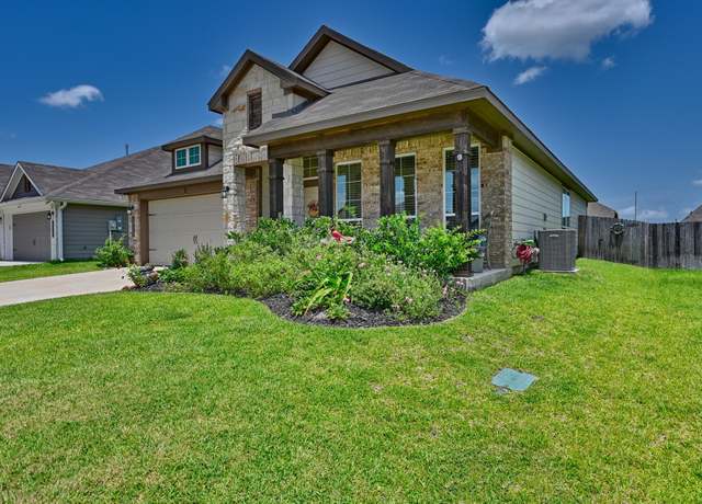 Property at 1009 Old Vine, Brenham, TX 77833, 3 beds, 2 baths