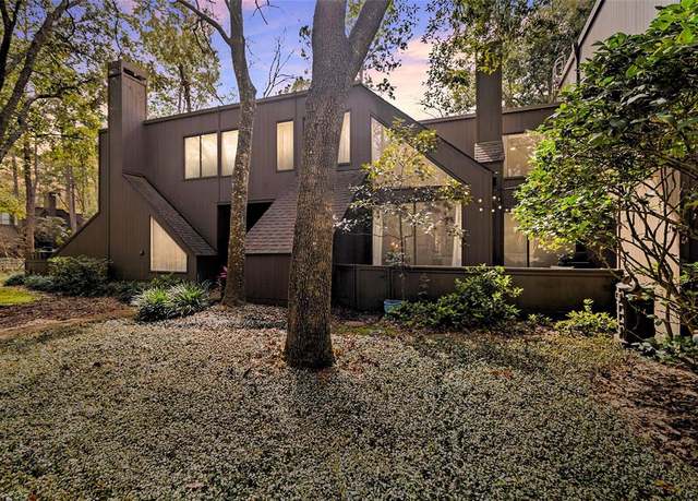 Property at 137 Litchfield Ln, Houston, TX 77024, 2 beds, 2.5 baths