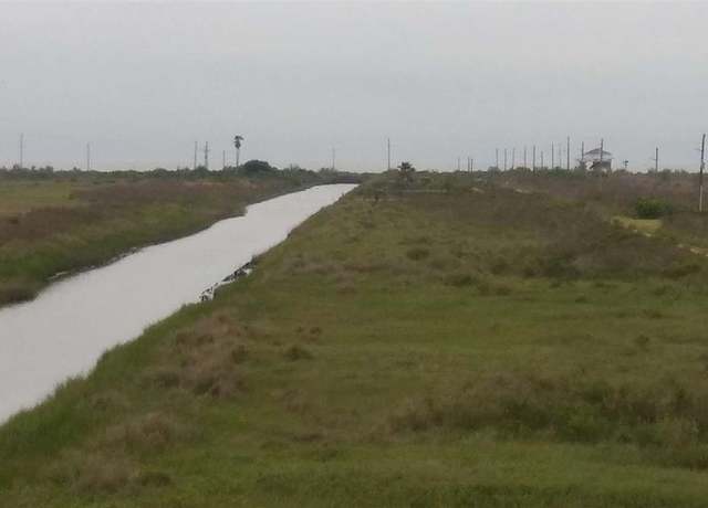 Property at 1215 4th St, Gilchrist, TX 77617