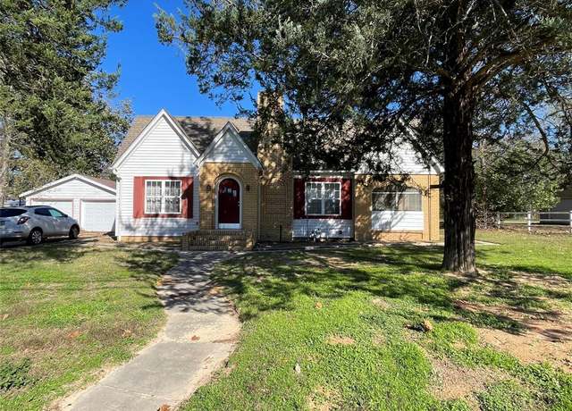 Property at 926 S Cass St, Centerville, TX 75833, 3 beds, 2 baths