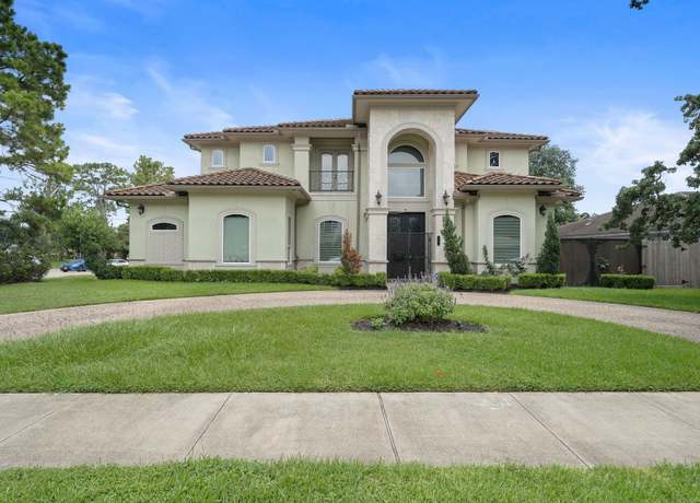 Property at 9761 Westview Dr, Houston, TX 77055, 5 beds, 5.5 baths