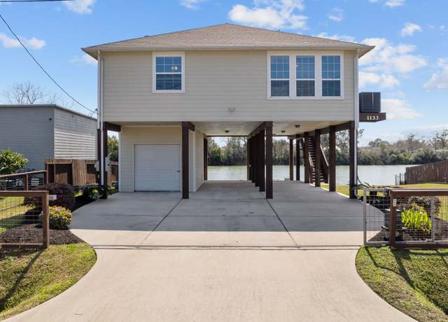 Property at 1133 E Meyer Rd, Seabrook, TX 77586, 3 beds, 2 baths