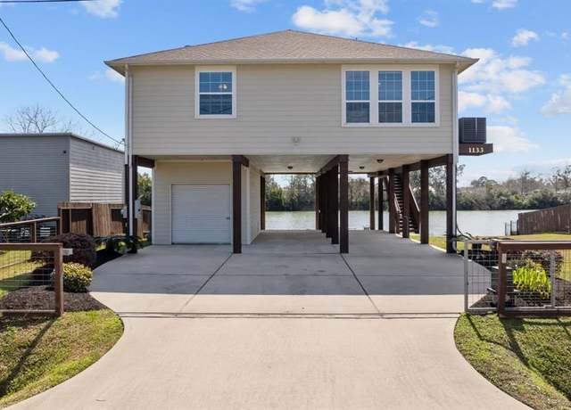 Property at 1133 E Meyer Rd, Seabrook, TX 77586, 3 beds, 2 baths
