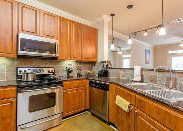 Property at 1711 Old Spanish Trl #310, Houston, TX 77054, 1 bed, 1 bath