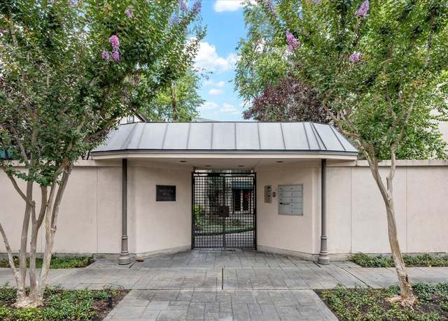 Property at 5082 Augusta St #5082, Houston, TX 77007, 2 beds, 2.5 baths