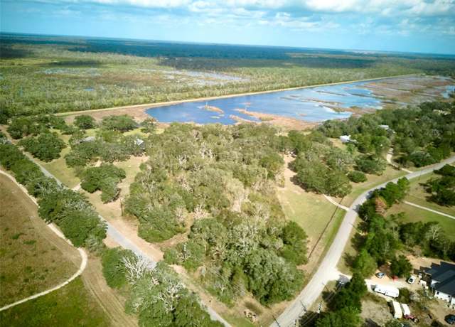 Property at TBD Lake View Rd, Damon, TX 77430