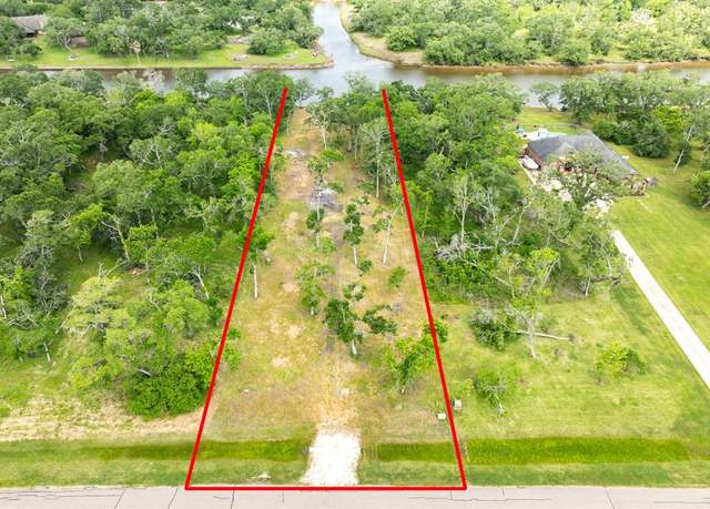Property at 32042 Bayou Bnd, Richwood, TX 77515