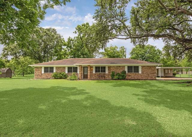 Property at 2402 John St, Pearland, TX 77581, 3 beds, 2 baths