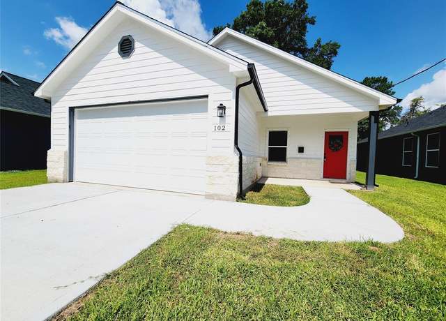 Property at 102 S 12 th St, West Columbia, TX 77486, 3 beds, 2 baths
