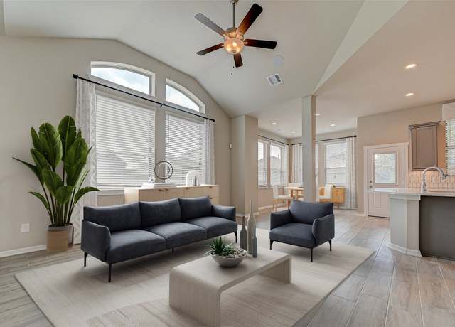 Property at 114 Handley Dr, Montgomery, TX 77316, 3 beds, 2.5 baths