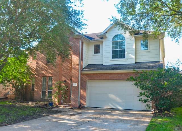 Property at 17719 Creek Bluff Ln, Cypress, TX 77433, 4 beds, 2.5 baths