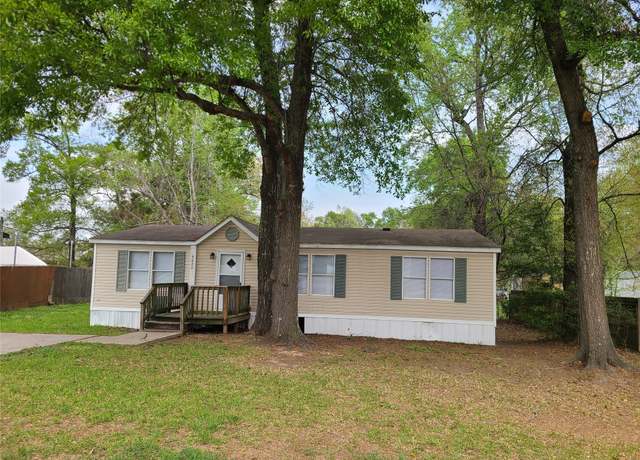 Property at 9622 Oak Hill Dr, Willis, TX 77318, 3 beds, 2 baths