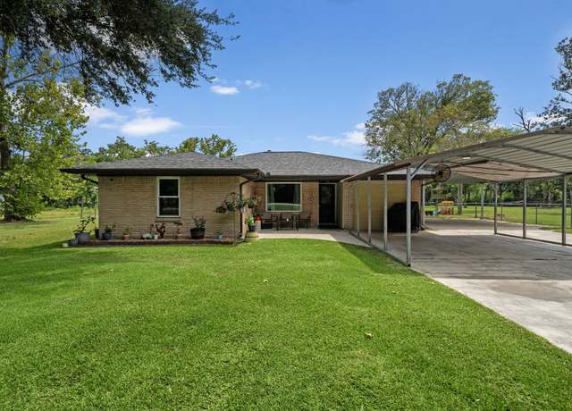 Property at 14705 8th St, Santa Fe, TX 77517, 4 beds, 2.5 baths