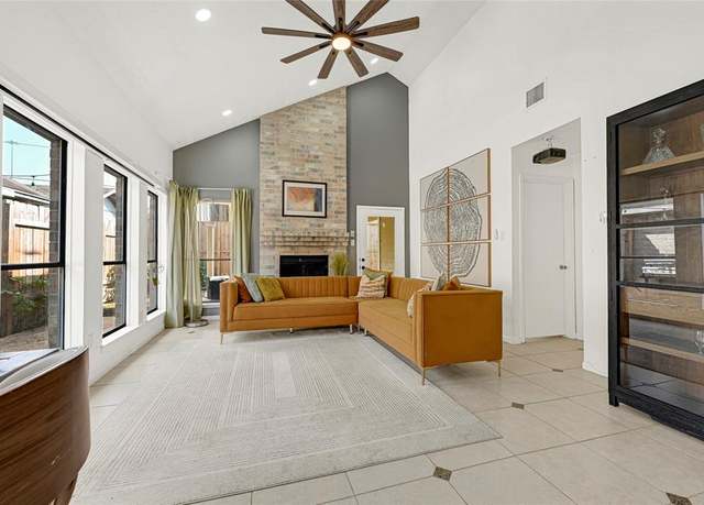 Property at 8727 Vinkins Rd, Houston, TX 77071, 3 beds, 2.5 baths