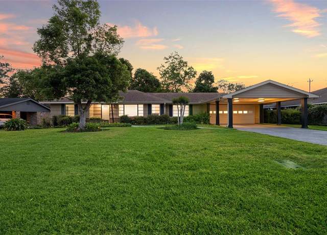 Property at 1309 Centennial Dr, Houston, TX 77055, 4 beds, 2 baths