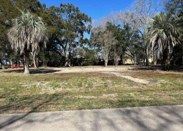 Property at 2701 48th St, Dickinson, TX 77539