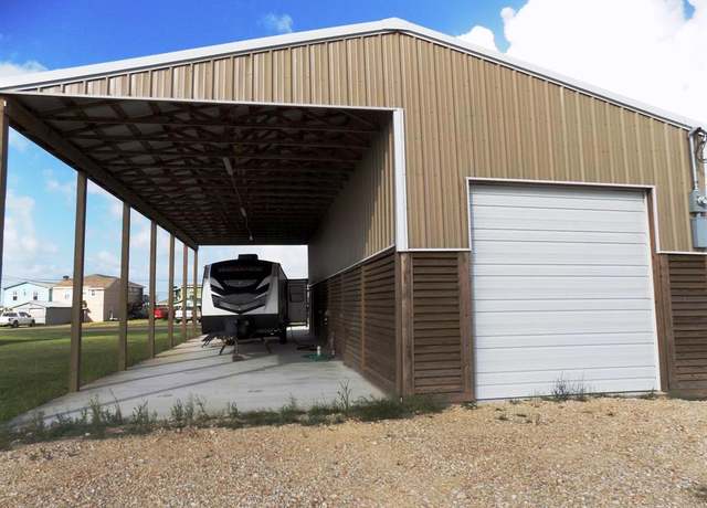Property at 6123 Blue Water Blvd, Sargent, TX 77414
