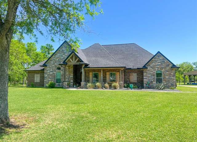 Property at 2910 Bayou View Ct, Richwood, TX 77515, 4 beds, 3.5 baths