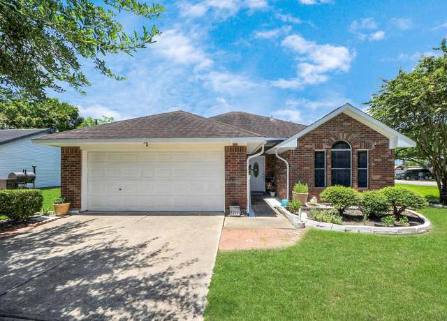 Property at 19016 County Road 669d, Alvin, TX 77511, 3 beds, 2 baths