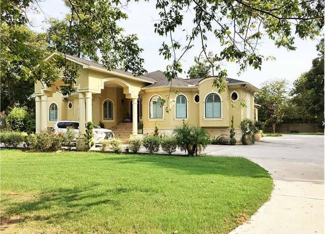 Property at 904 Hill Rd, Houston, TX 77037