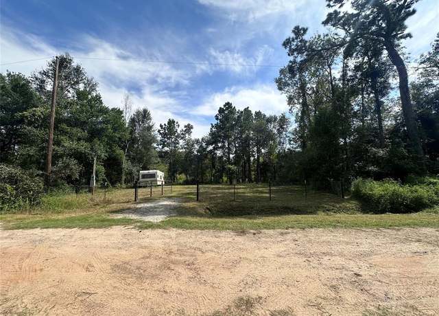 Property at 11008 Redbud Dr, Conroe, TX 77302