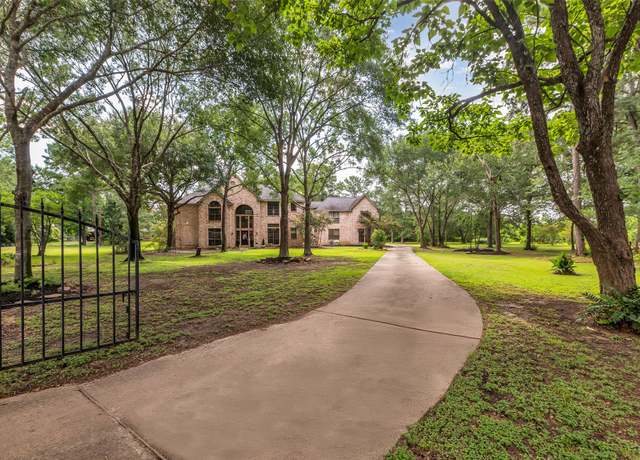 Property at 1019 Towering Oaks St, Magnolia, TX 77355, 5 beds, 4.5 baths